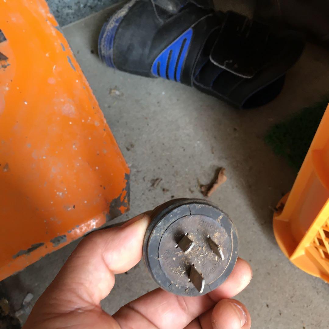 鉄道用？工事用移動式信号機