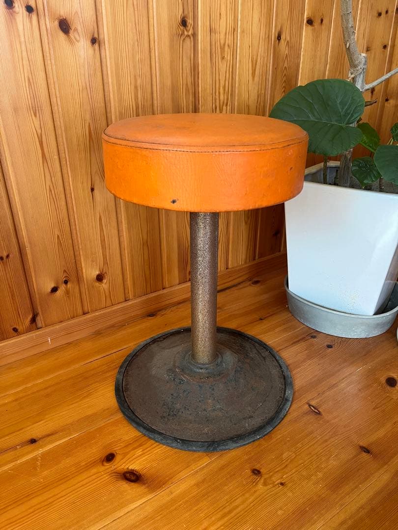 【アンティーク】回転式　丸椅子 スツール シャビー 昭和レトロ