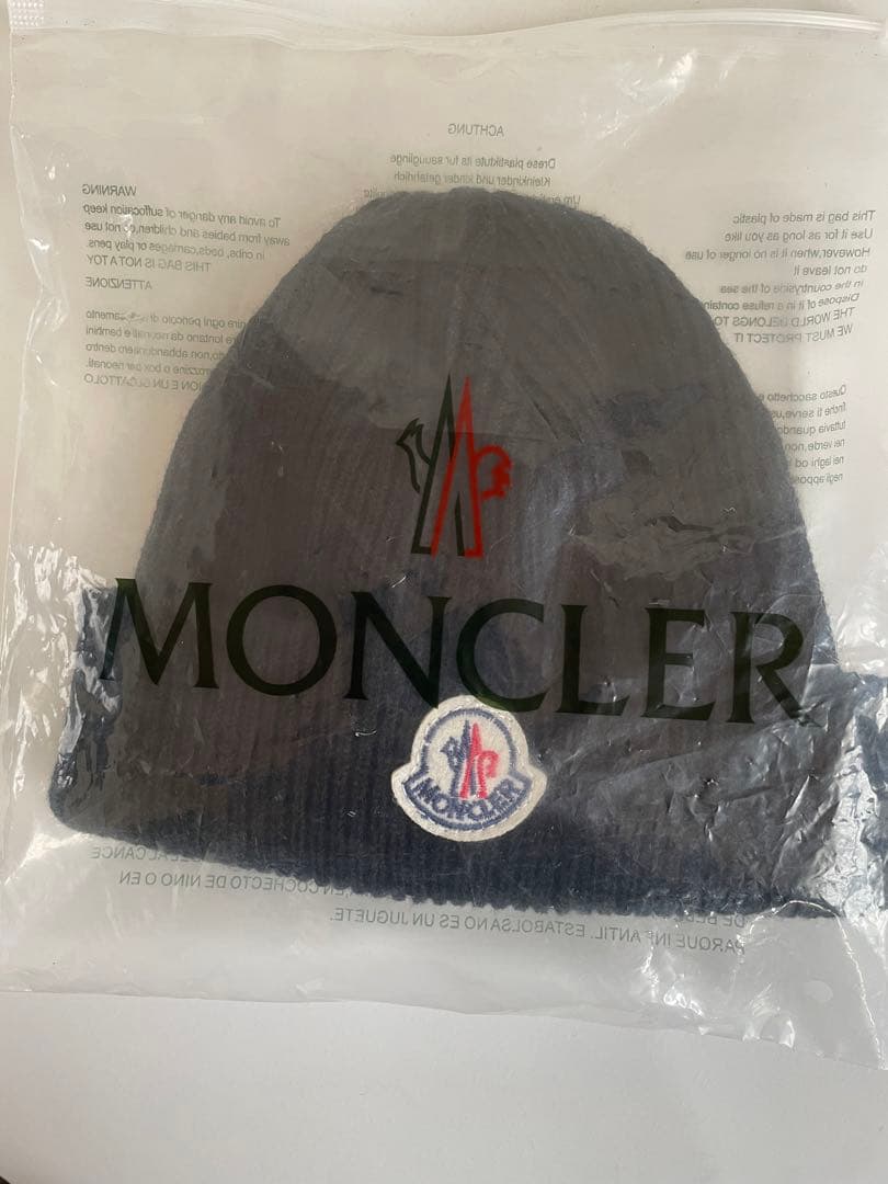 モンクレール ニット帽 モンクレ ニット帽 ビーニー アイボリー