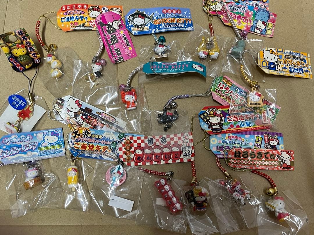 ご当地キティ　33個まとめ売り