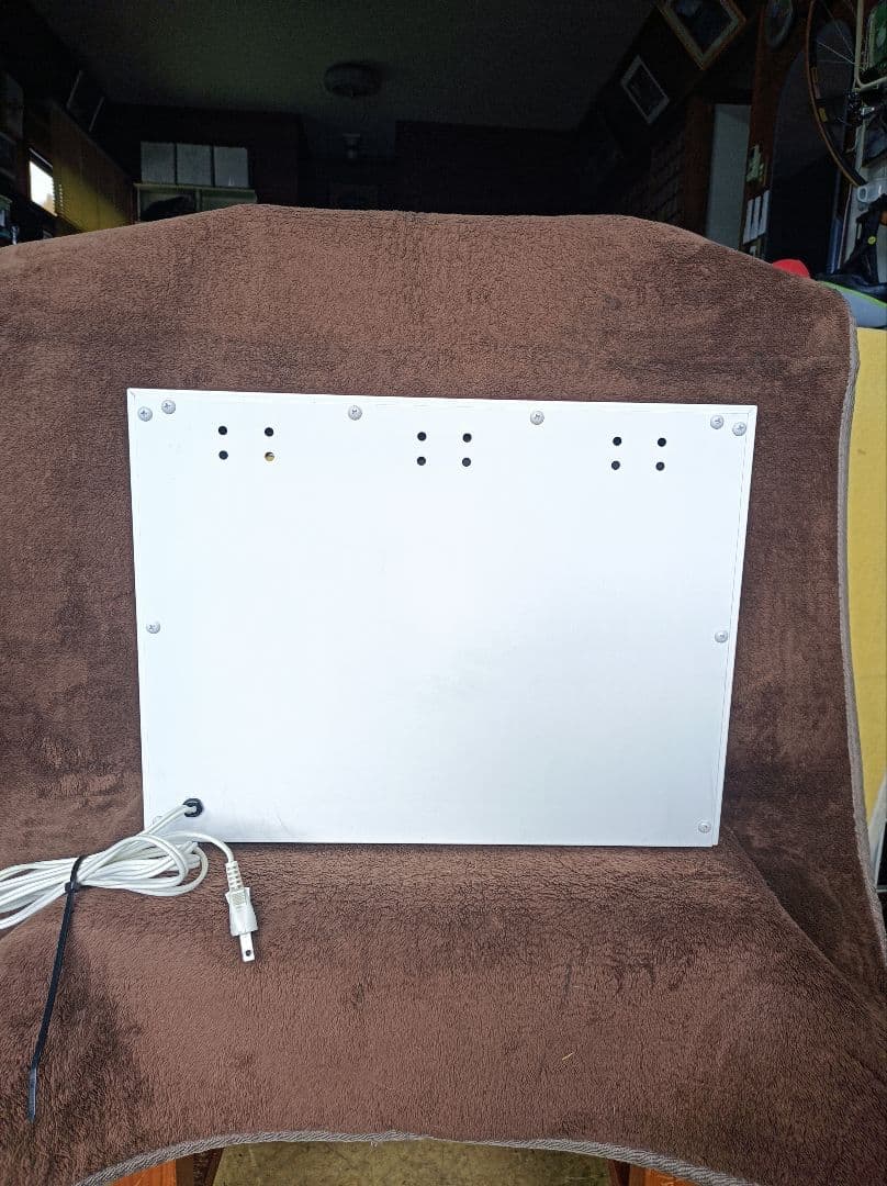 理容機器 消毒器（2灯仕様）再生品の通販はau PAY マーケット - 輸入