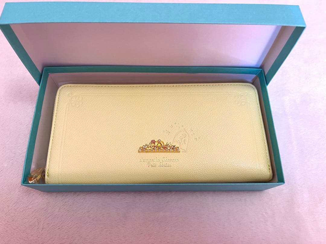 メアリーマグダレンアンゴラローズコサージュシュガーローズ