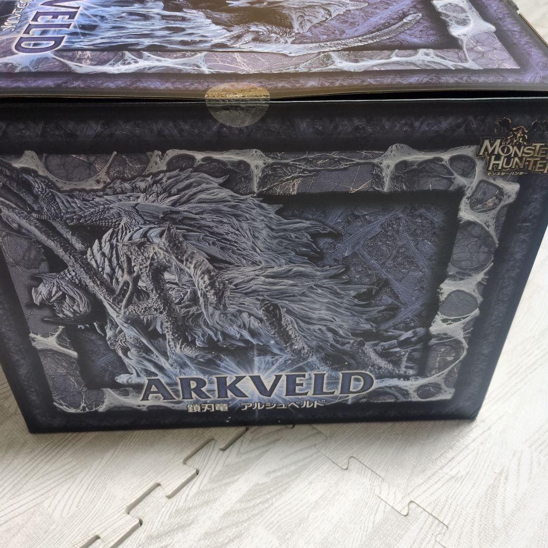 新品未開封 クリエイターズモデル 鎖刃竜 アルシュベルド フィギュア