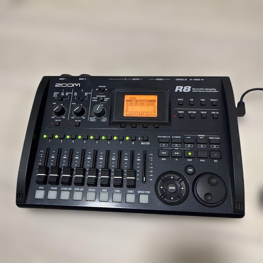 ZOOM / R8 / MTR / マルチトラックレコーダー　32GSDカード付