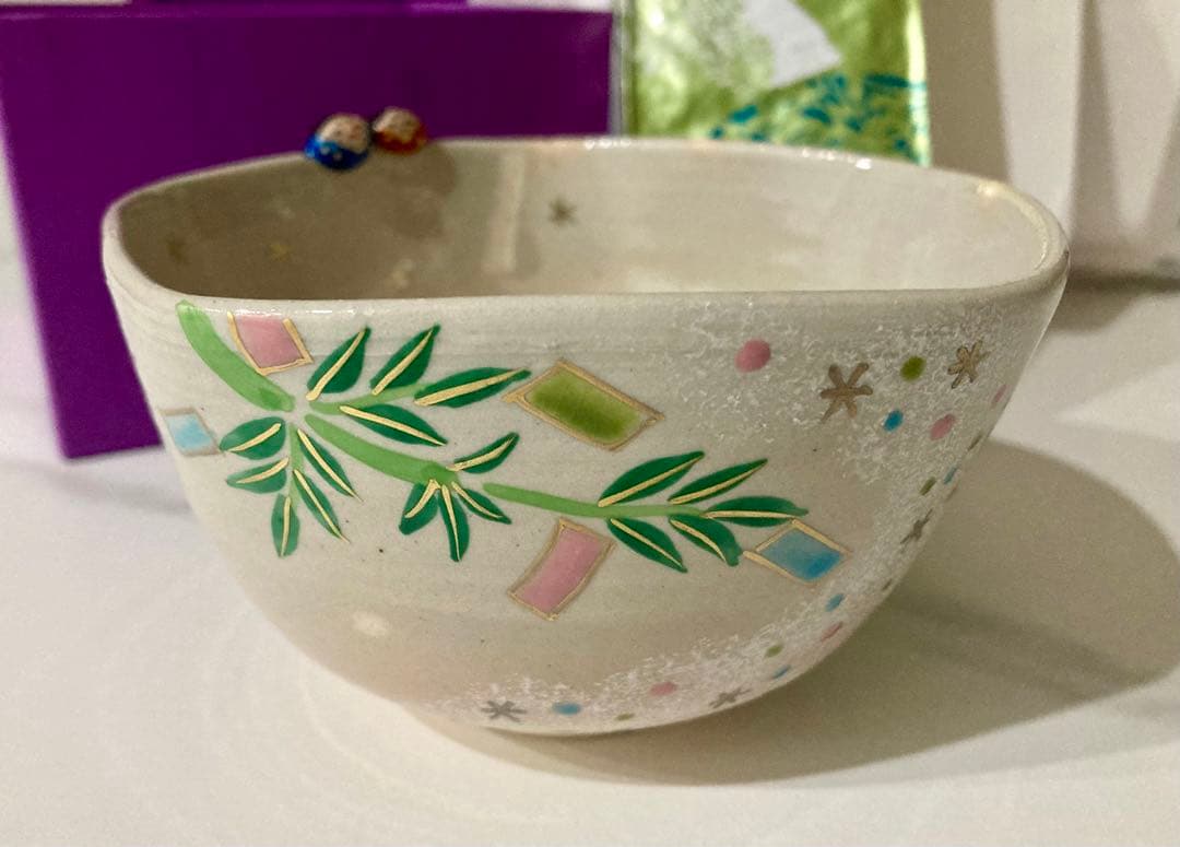 蓋物□白釉粉引八角合子 宋胡録調 蓋鉢 菓子器 鳳凰 唐草 骨董品