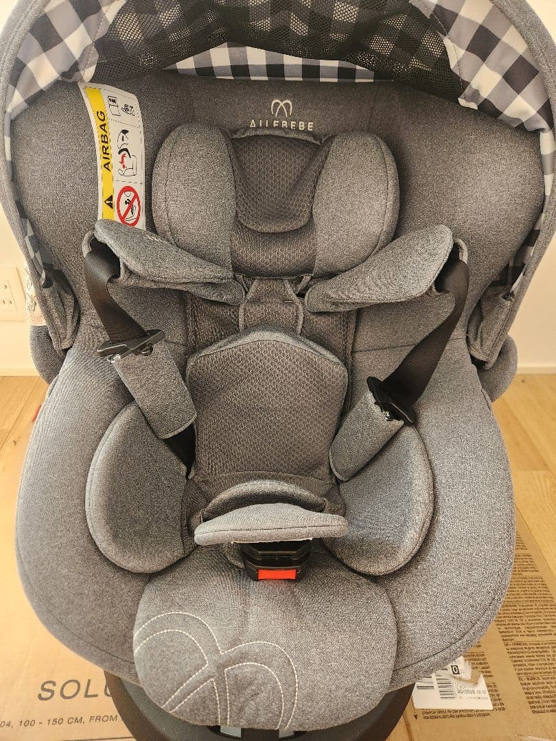 エールベベクルット5 oui　チャイルドシート