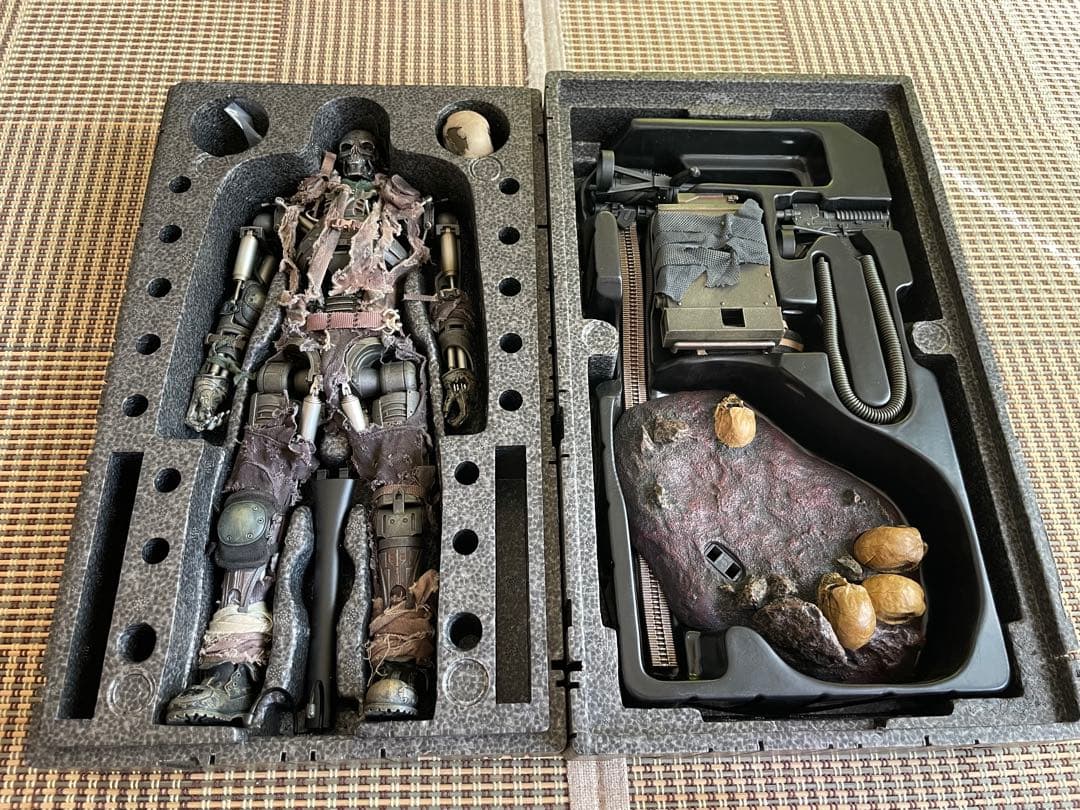 ケ*ス様 ホットトイズ　ターミネーター　T-600 スキンver