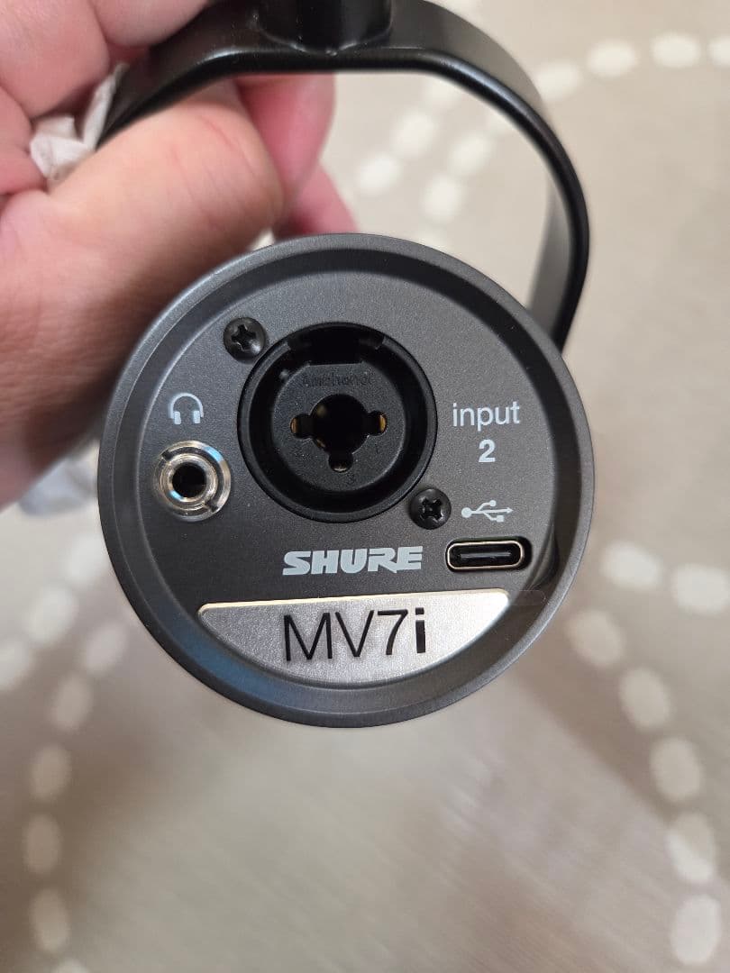 年末特価　SHURE MV7i　ダイナミックマイク インターフェース内蔵