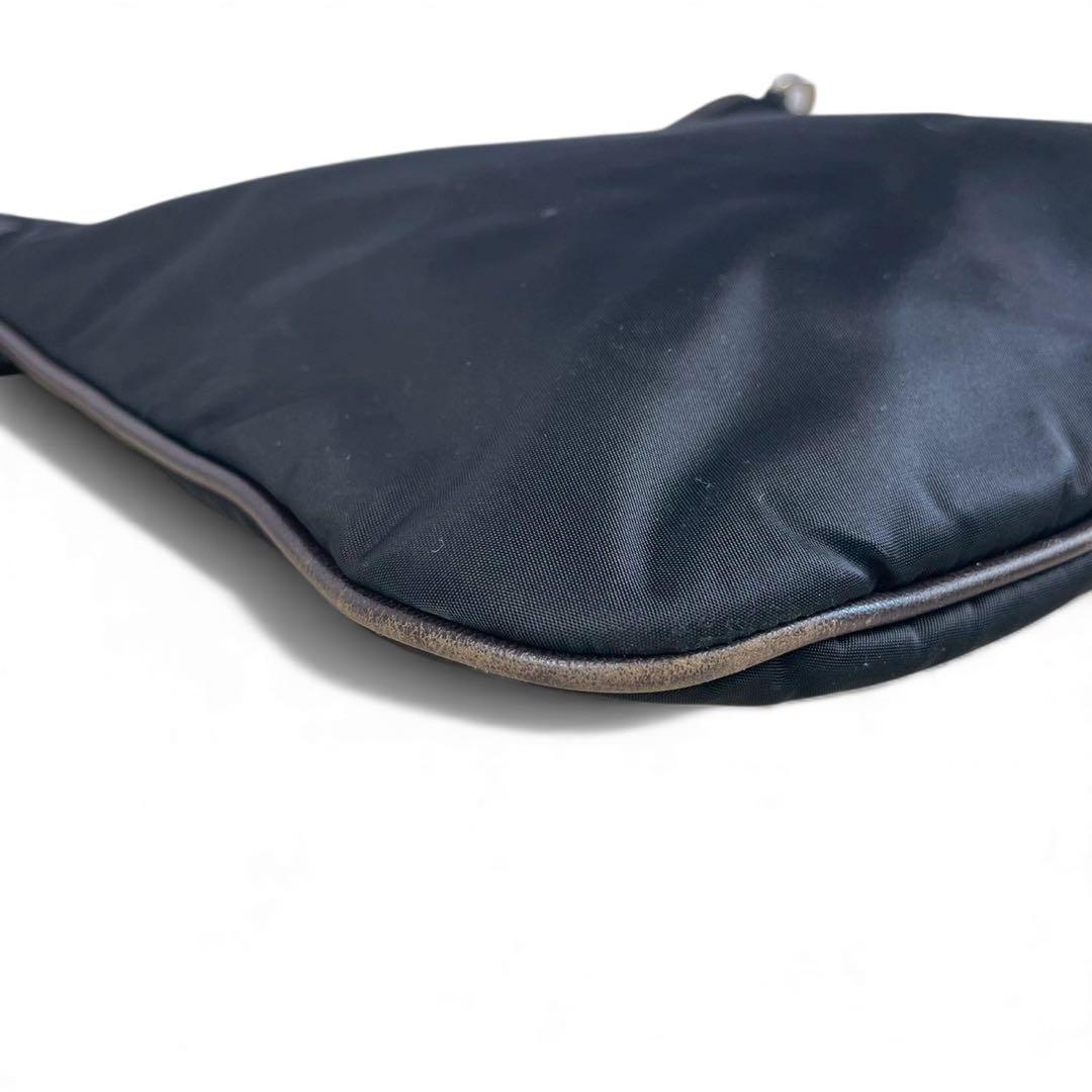 美品　ロエベ　ショルダーバッグ アナグラム　レザー×ナイロン　サコッシュ