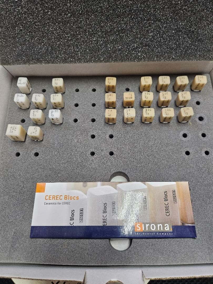 tac　CEREC 用Sirona セラミック 色番多数 欠品あり tac CEREC 用Sirona セラミック 色番多数 欠品あり tac CEREC 用Sirona