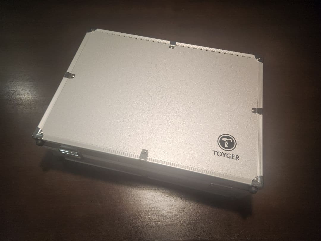 TOYGER CEO Storage アルミ製 アタッシュ ケース (シルバー) - メルカリ