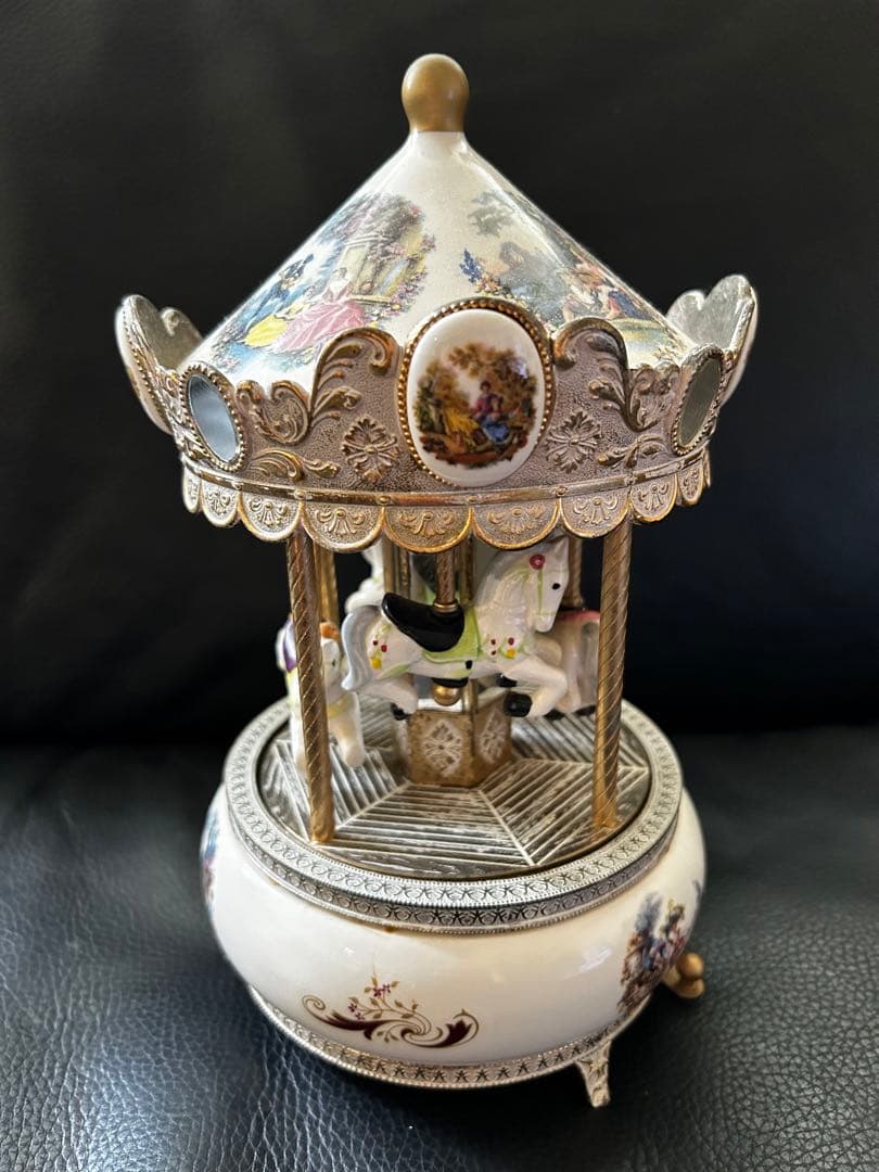 アンティーク 美しいメリーゴーランド オルゴール 陶器製