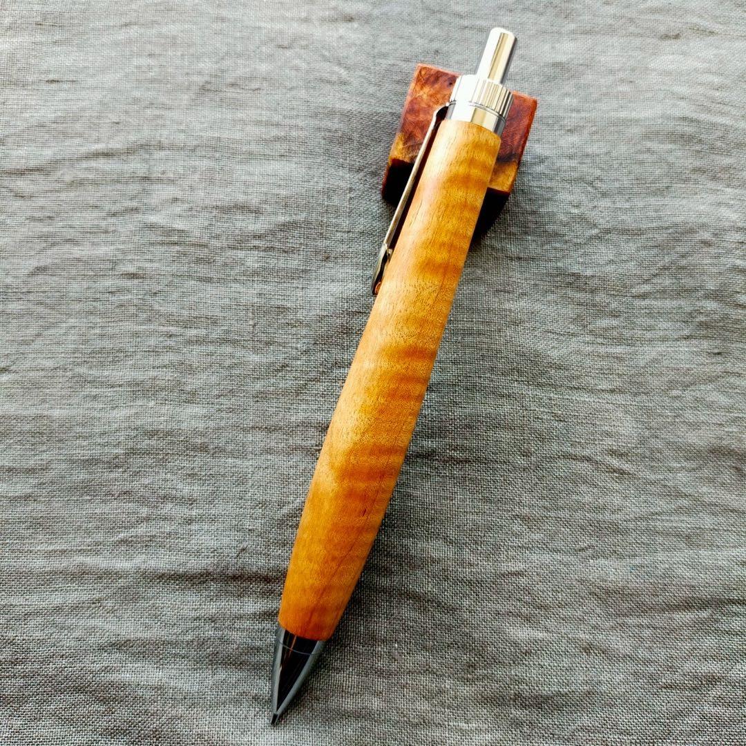 ハンドメイド　木軸シャープぺン　楓　縮杢　0.5mm　ウッドペン　天然木