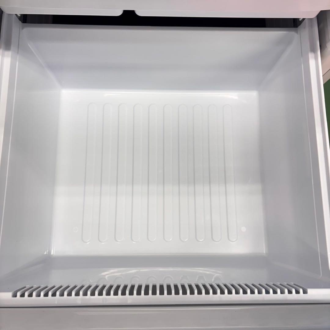 660 SHARP 大型冷蔵庫　どっちもドア　300L強　自動製氷　小型　格安