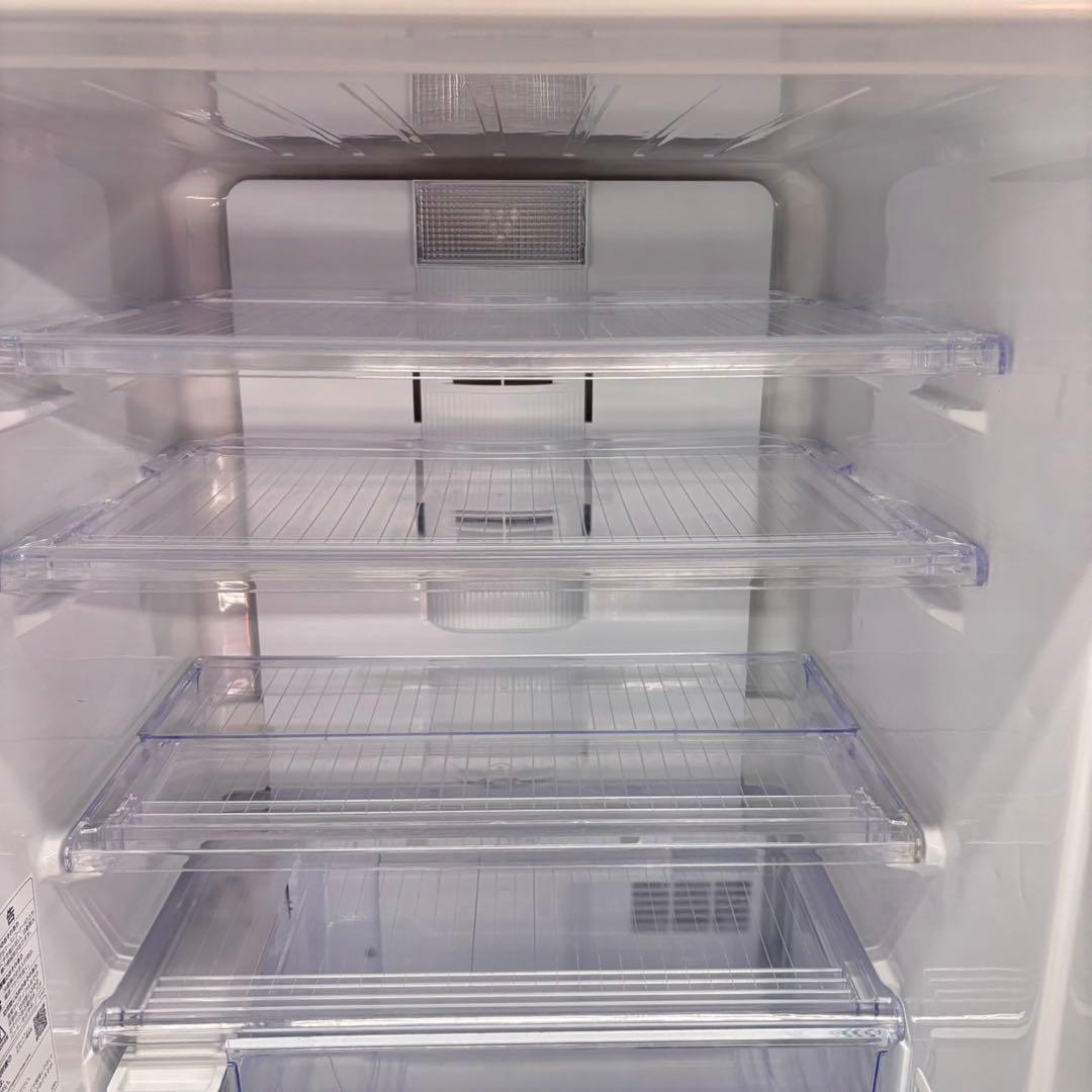 660 SHARP 大型冷蔵庫　どっちもドア　300L強　自動製氷　小型　格安