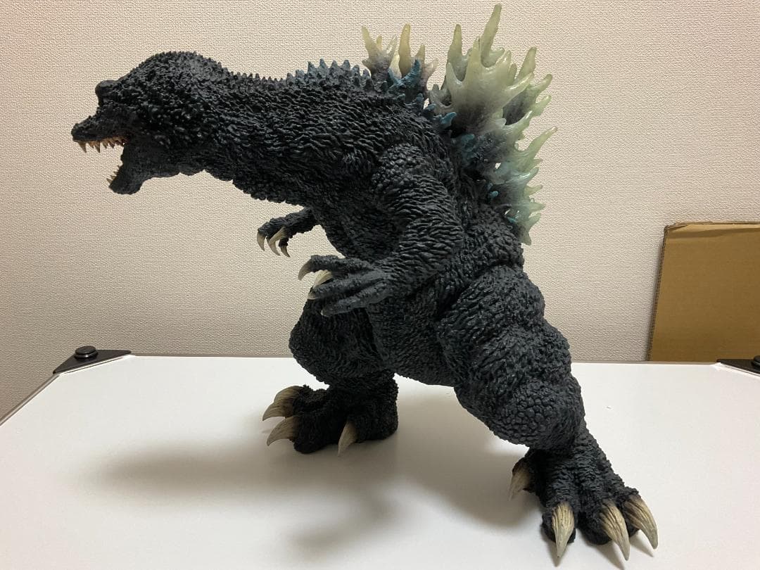 はるかさん専用 ゴジラ2001 ギガンティックシリーズ 背びれ発光イメージVer