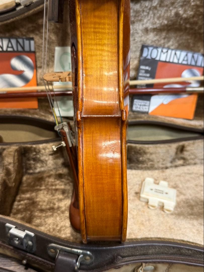 【送料込み】ハルシュタット　バイオリン 本体 ケース付き　付属品あり　4／4