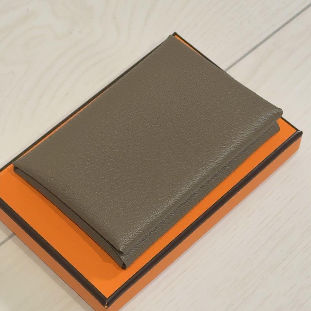 HERMESエルメス カルヴィデュオ エトゥープ　シェーブル 新品未使用