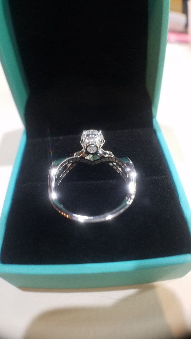 まるちゃんページ！最高級モアサナイトリング