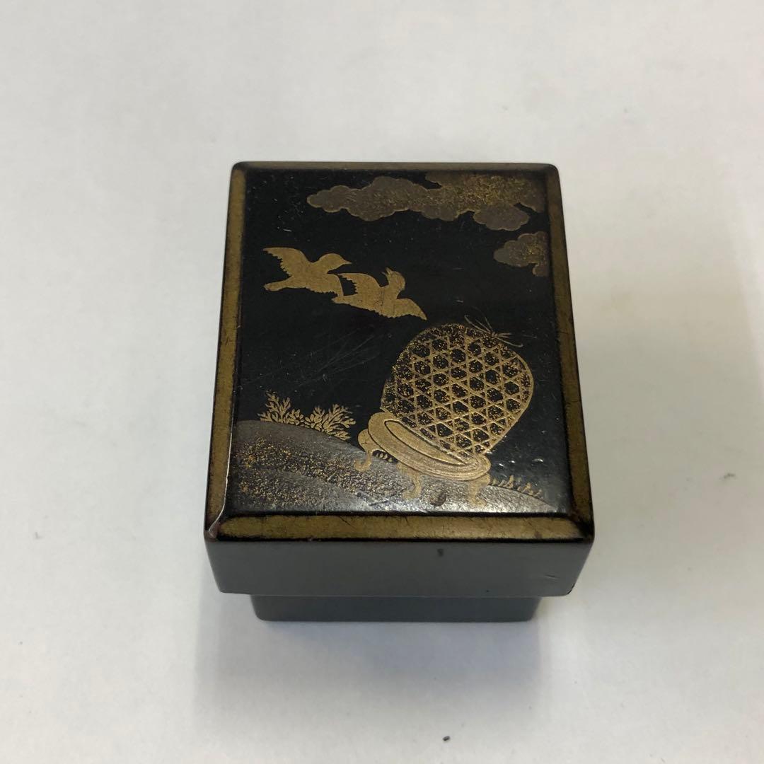 骨董品　箏爪箱　漆器小箱　金蒔絵鳥籠図柄　アンティーク　木製　小物入