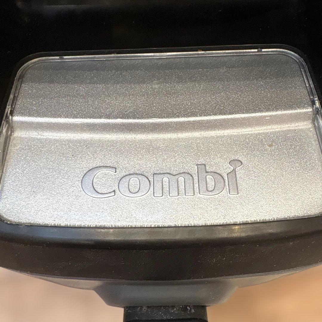 Combi ISO-FIX チャイルドシート ネイビー