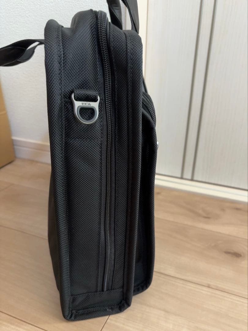 【値下げ　未使用　B5ノート対応　】TUMI メンズブリーフバッグ