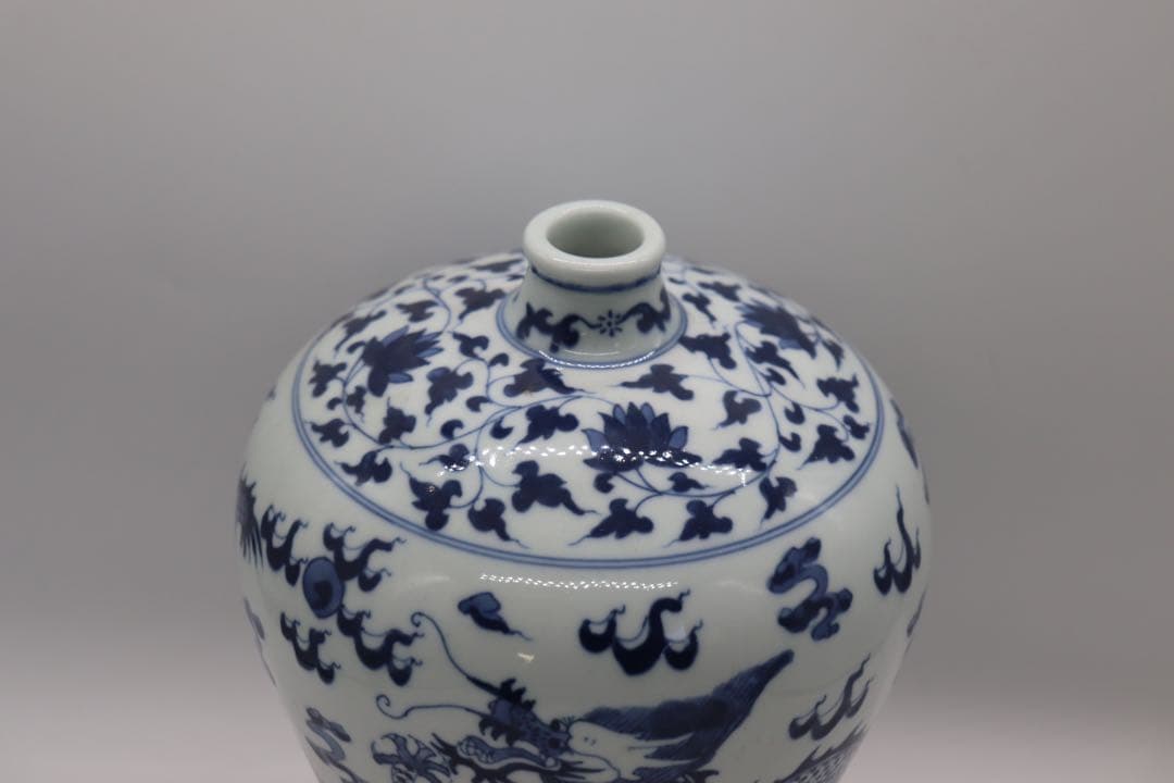 中国　染付　龍紋瓶　送料込み1130