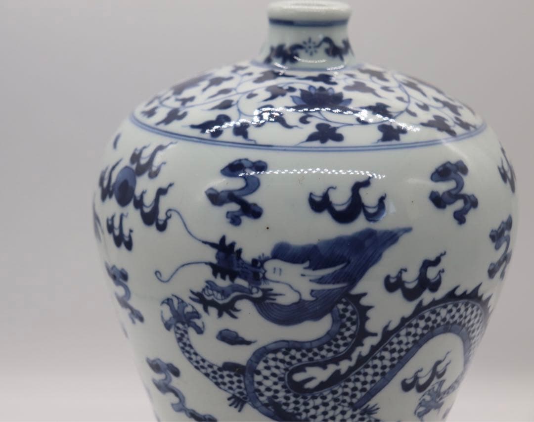 中国　染付　龍紋瓶　送料込み1130