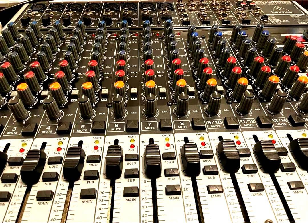 BEHRINGER XENYX X2222USB アナログミキサー　ジャンク