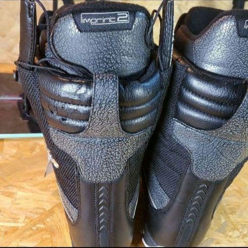 美品　BURTON　バートン 　スノーボードブーツ　送料無料2404