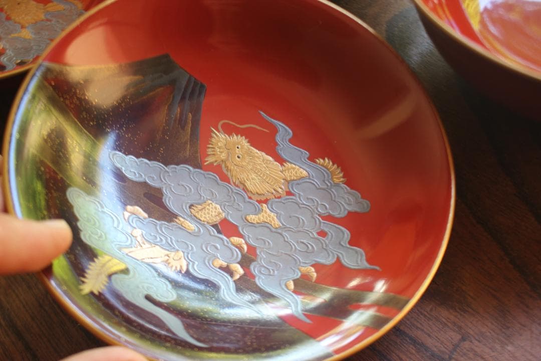 デッドストック！上質金縁朱漆に極上宝珠龍蒔絵の映えるお椀2点（検