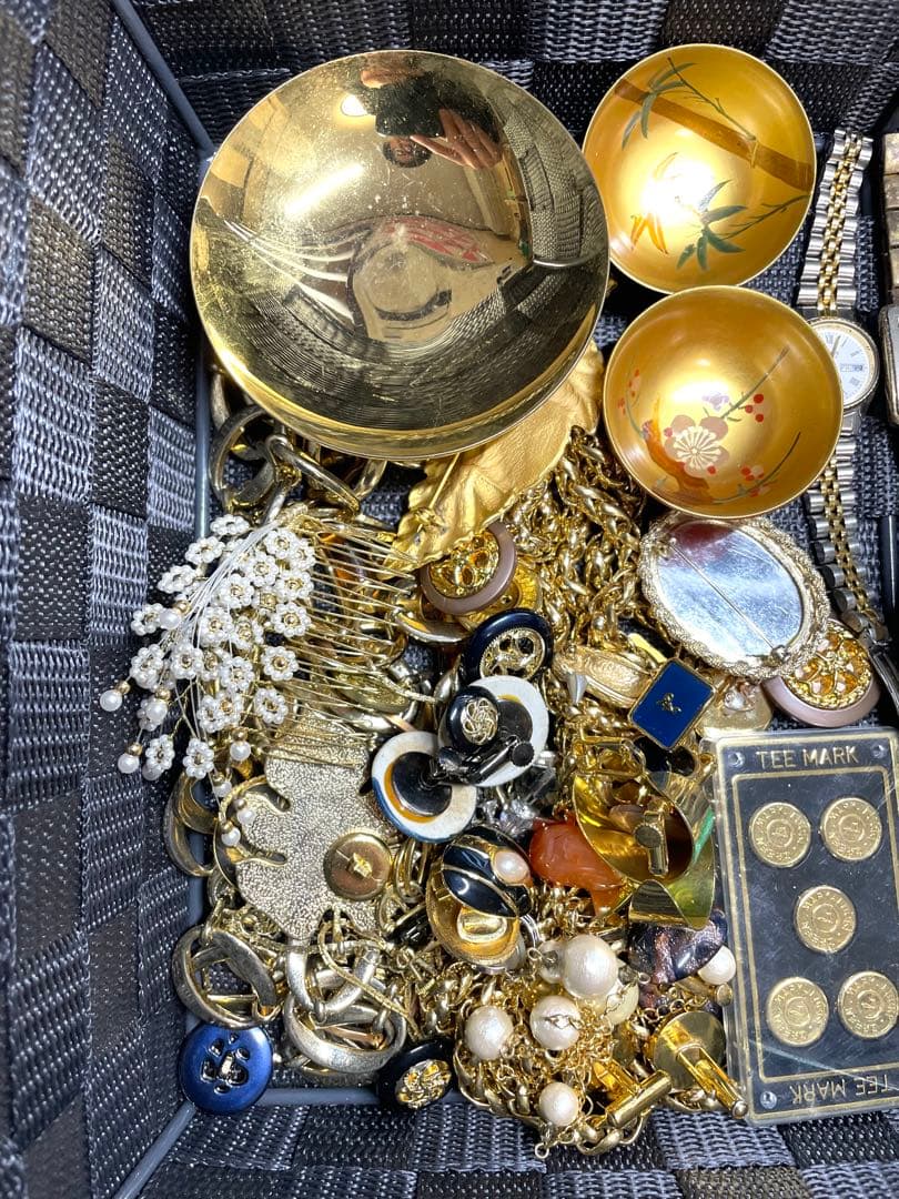 遺品整理品　アクセサリー　時計 1.9キロ超　②