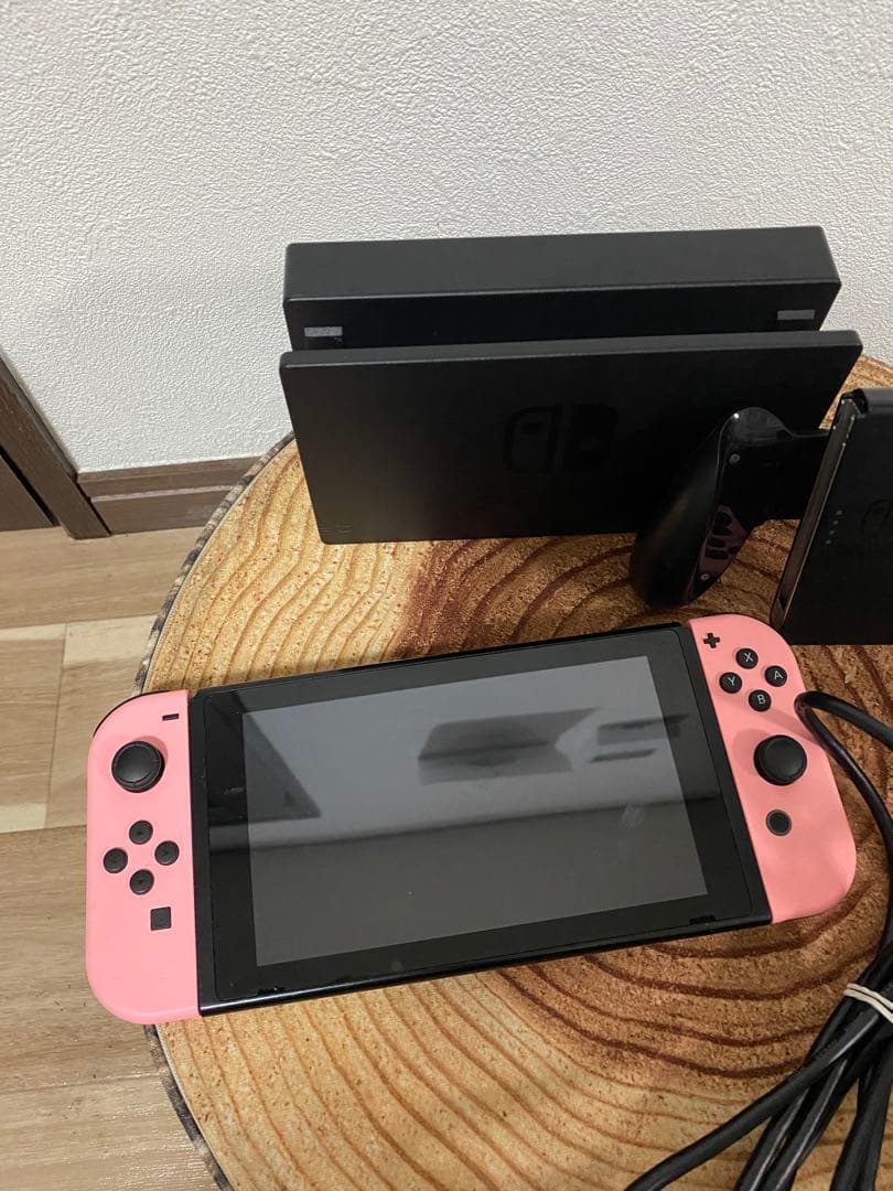Nintendo Switch ニンテンドースイッチ本体　PNK 箱無し
