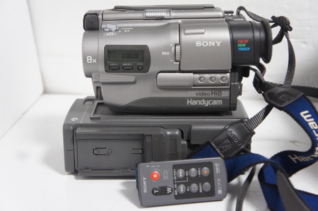 【動作美品】SONY CCD TR1 Hi8ビデオカメラ 8mm 　701