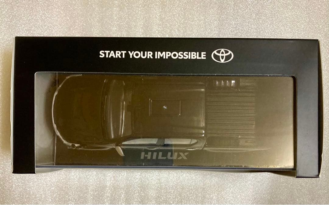 トヨタ　ハイラックス　アティチュード　ブラックマイカ　1 / 30 ミニカー