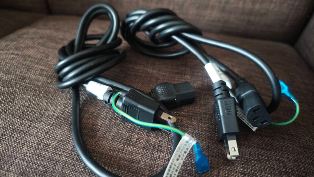 YAMAHA HS5 スタジオモニターペア＋スタンド＋スピーカーケーブル2本