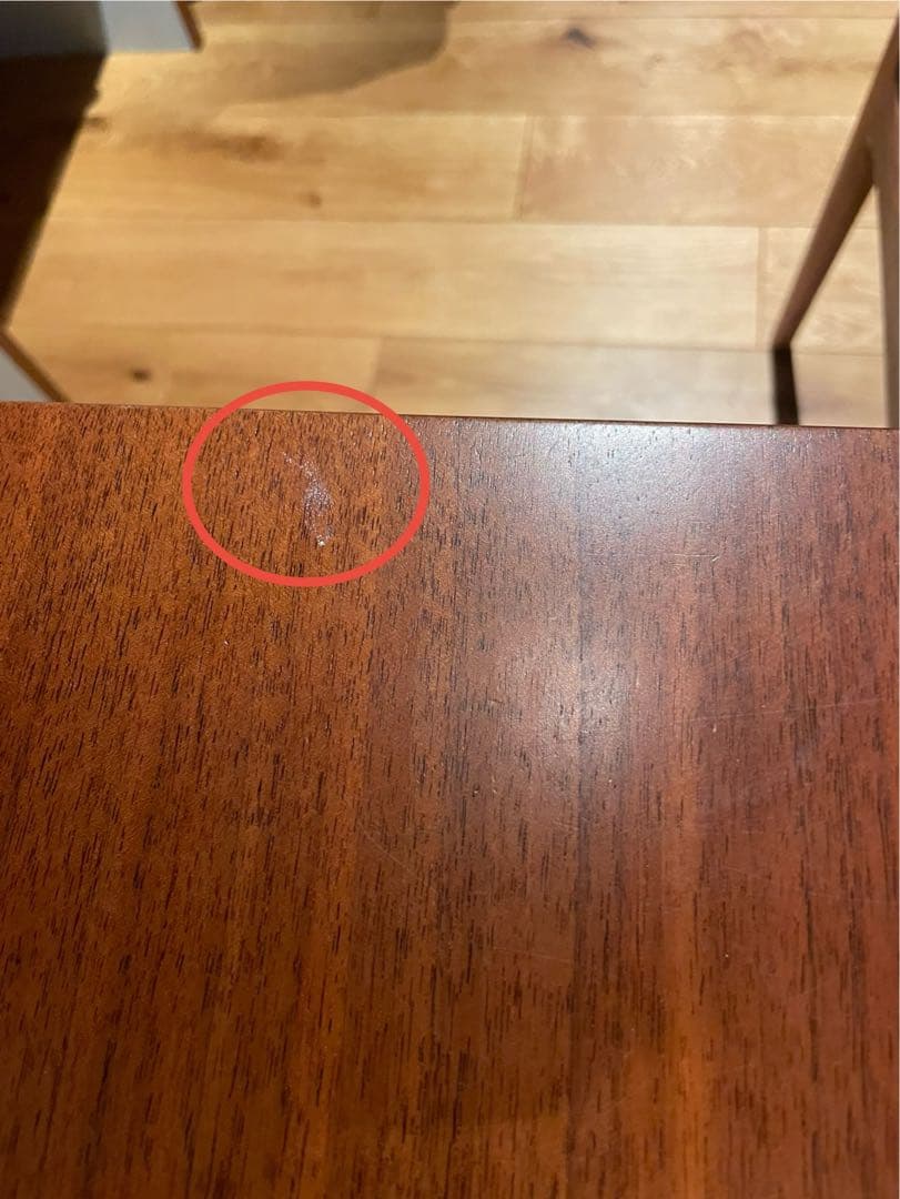 ウォールナットの一枚板テーブル