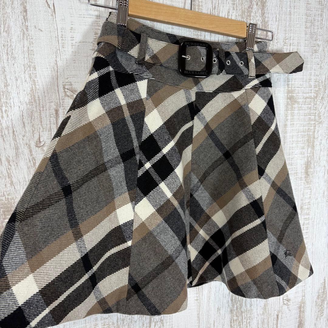 美品 バーバリー ホースロゴ刺繍 ベルト付き メガチェック ウール スカート