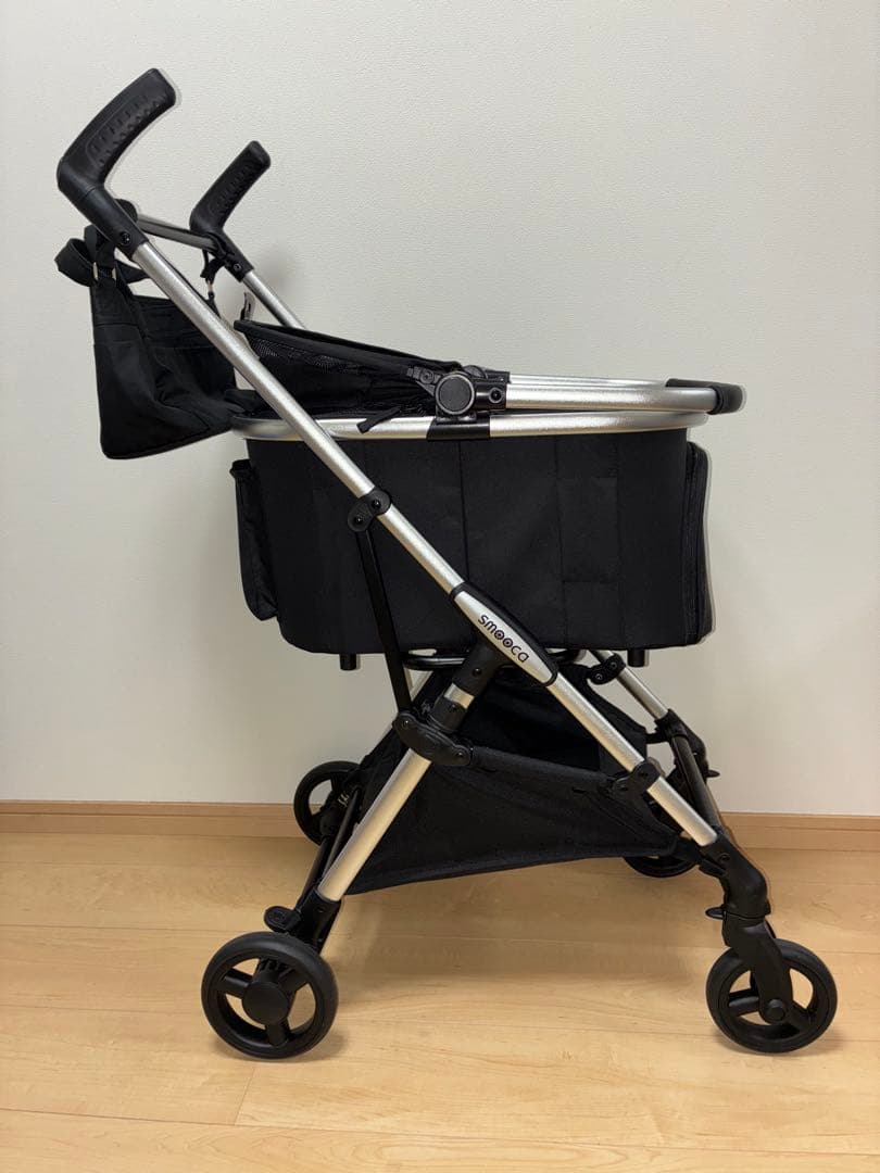 smooca mini ペットカート ブラック カップホルダ付　折り畳み式　美品 PET PARADISE（ペットパラダイス） 犬 ペットカート バギー smooca