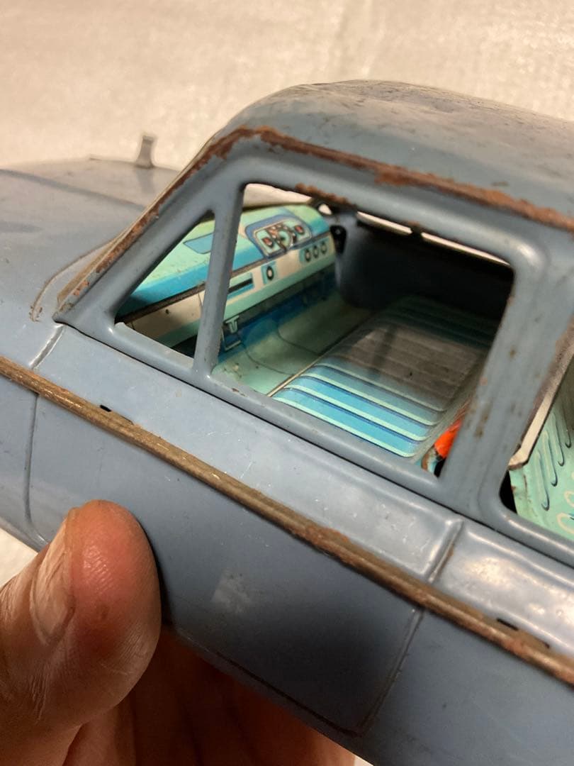 マツダ・ファミリアバン／ブリキカー。【年代不明？箱無し、ミラー取れ】。