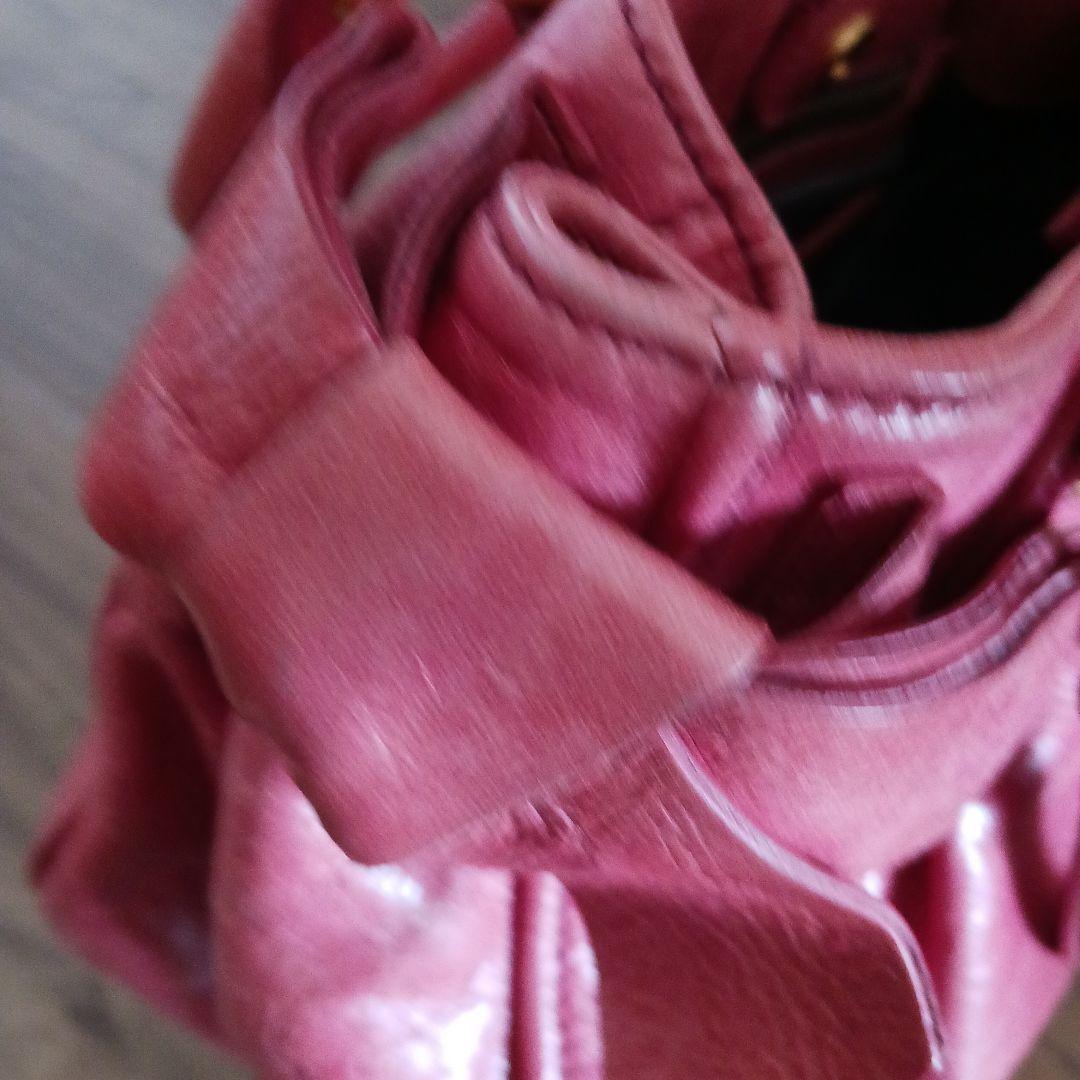 MIU MIU レザー ショルダーバッグ ピンク