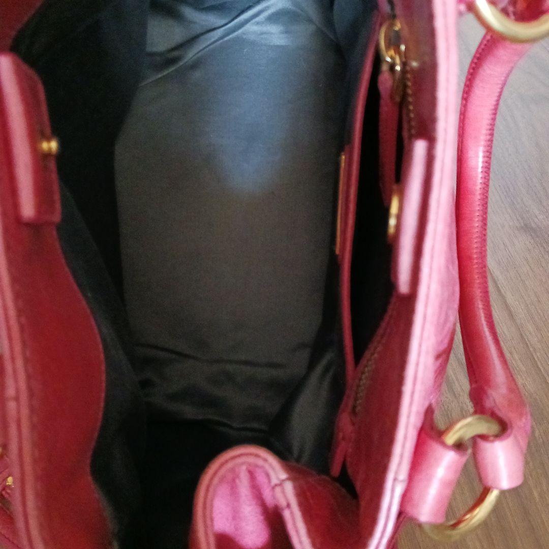 MIU MIU レザー ショルダーバッグ ピンク