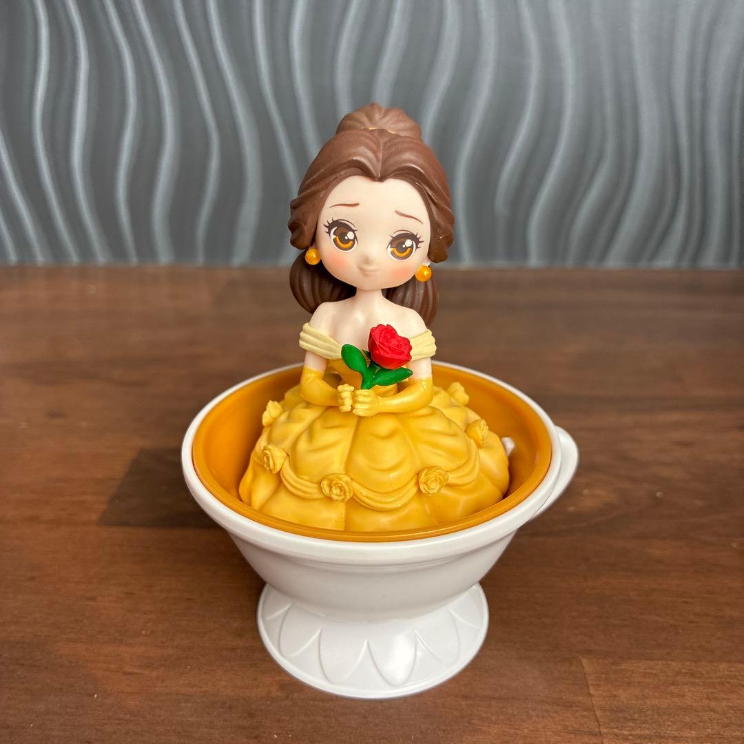 美女と野獣 ベル カップ付きフィギュア - メルカリ