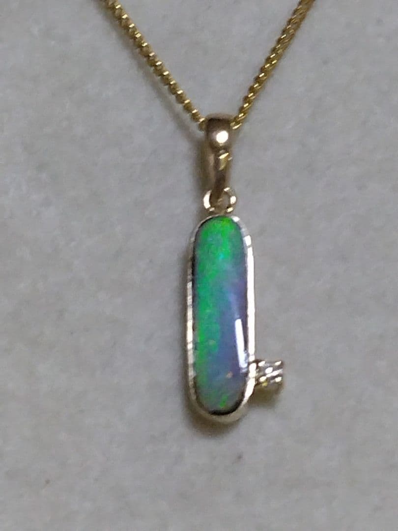 専用◆k18プチボルダーオパール、ダイヤモンドつきペンダントトップ