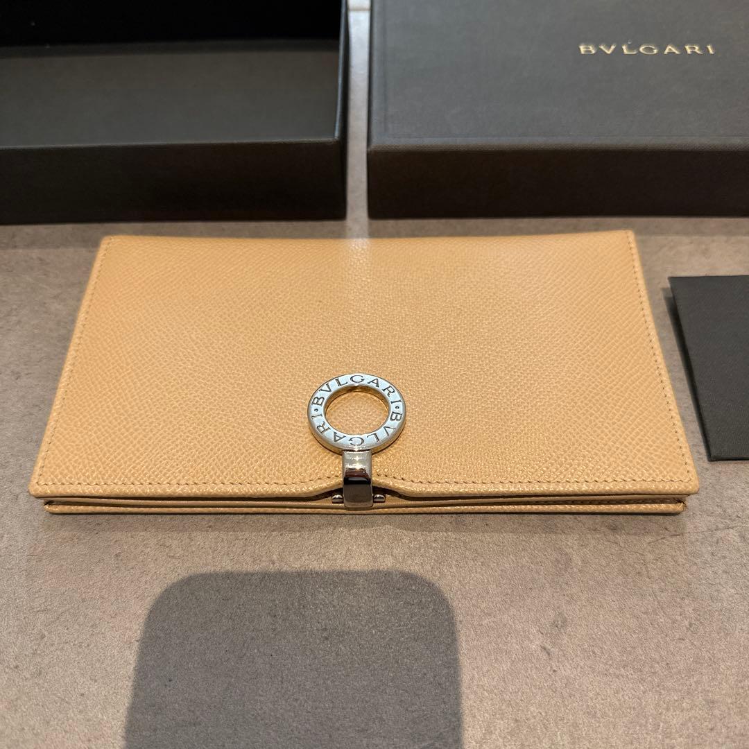 【美品】ブルガリ 長財布 ベージュ 上品 格安レア ロゴクリップ シルバー