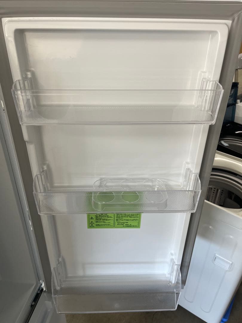 Comfee　冷凍冷蔵庫　174L　RCB169WH1JP　2024年製T