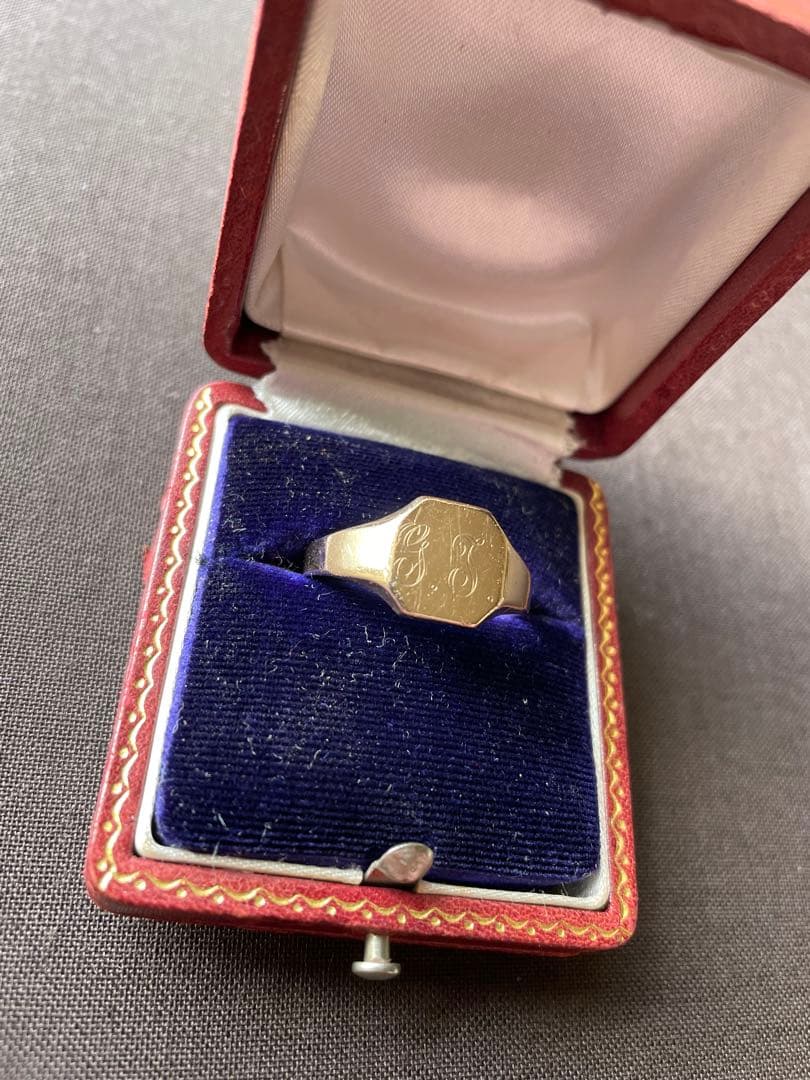 s♡・:*˚　ビンテージ　シグネットリング　9金　9k