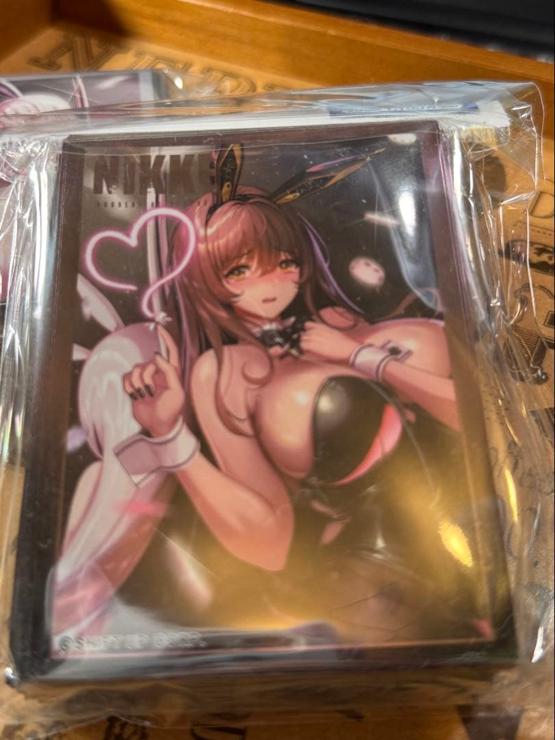 勝利の女神：NIKKE 合皮製デッキケース+カードスリーブ　ブラン ノワール