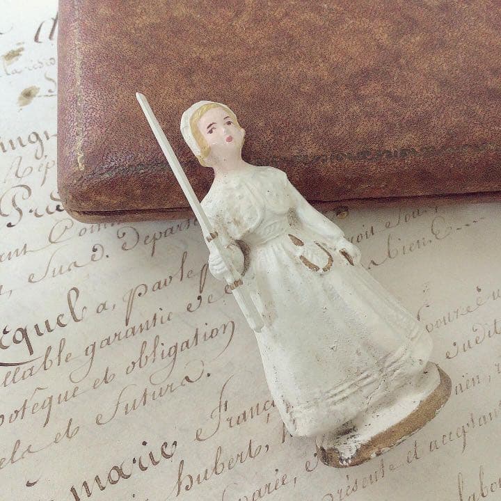 フランス アンティーク コミュニオンの美しい石膏像 初聖体 少女 ドール