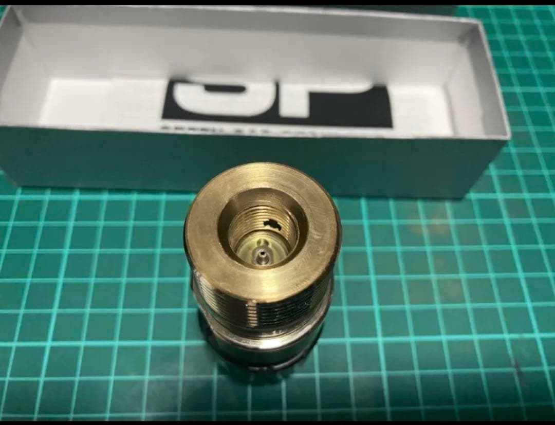 38gボンベ用　co2レギュレーター　ネジ規格1/2-20UNF 軽量化加工